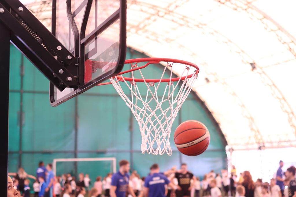 De Roemeense Basketbal Federatie is een partner in het project Basketball Inclusive Games. Wat zijn de doelstellingen van FRB